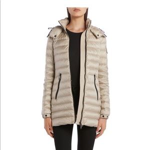 Moncler Menthe Hooded Lightweight Down Puffer Coat